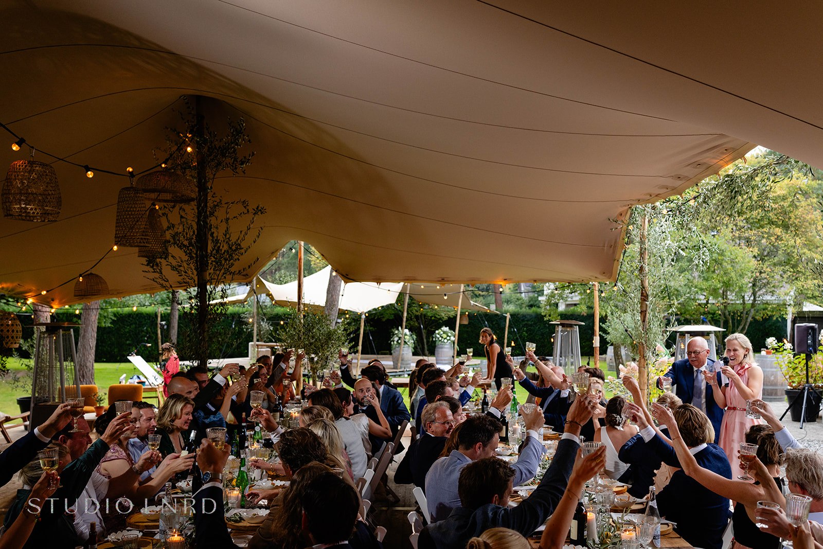 Nagerecht bij een bedrijfsborrel