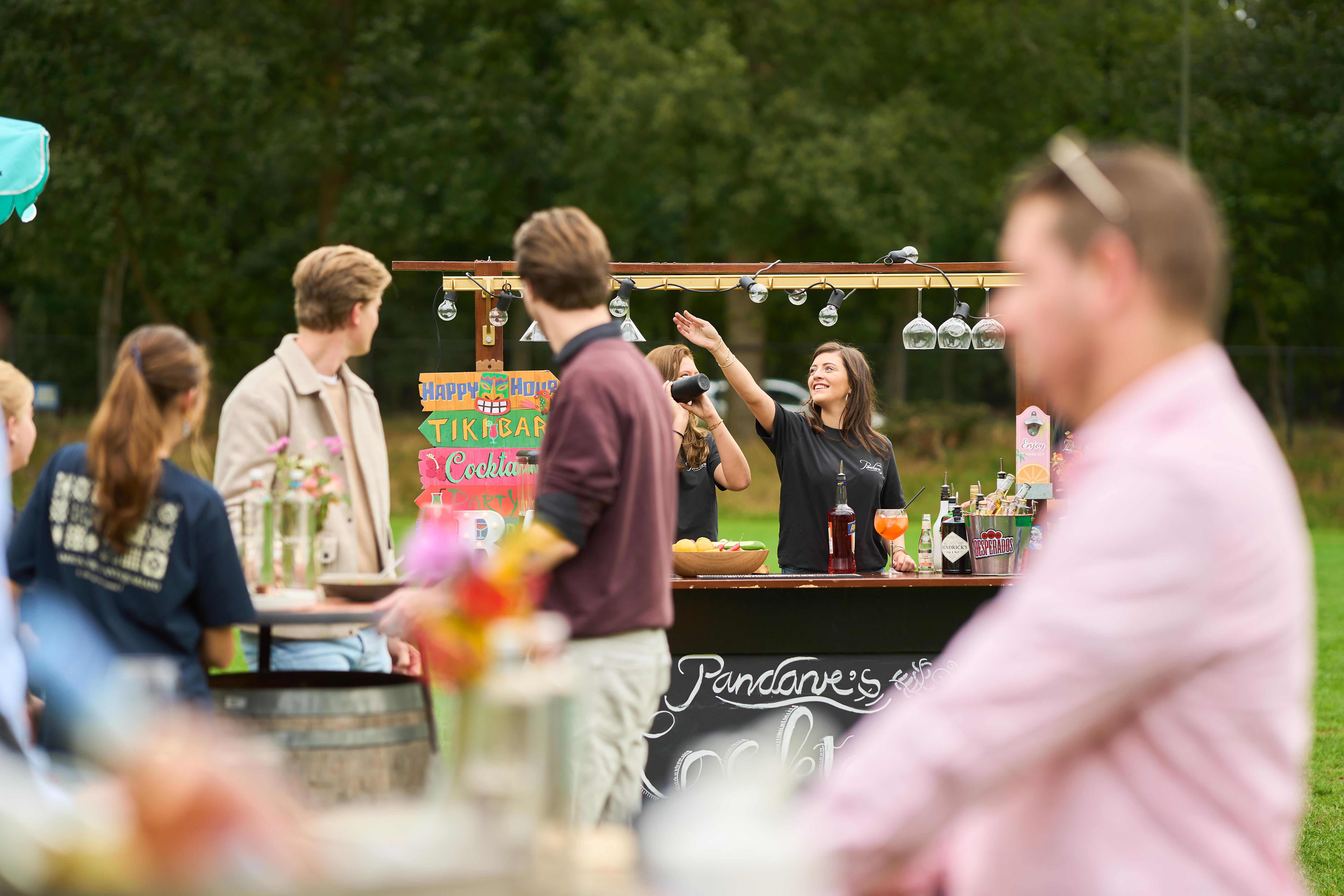 Shared dining tafel op een feest